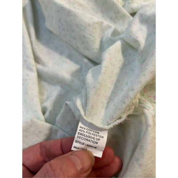 Miss Elaine gown large cottage core style green w/pastel flowers rn#17414 - Picture 9 of 9